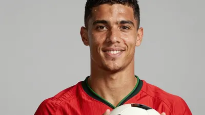 Hamburger SV has completed the permanent signing of Portuguese attacking midfielder Fábio Vieira from Arsenal for a fee...