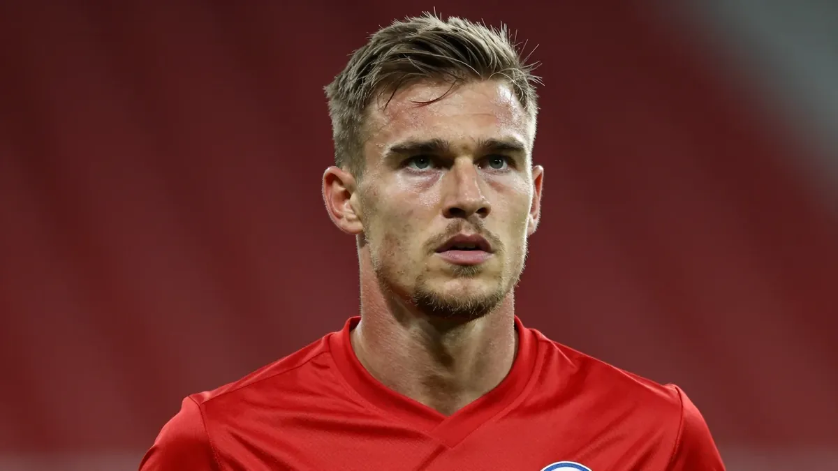 Hamburger SV bestreitet am 3. April 2027 ein Bundesliga-Auswärtsspiel beim FC Bayern München in der Allianz Arena, wie...